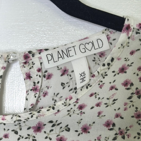 Planet Gold Floral Peplum Blouse - Picture 2 of 8